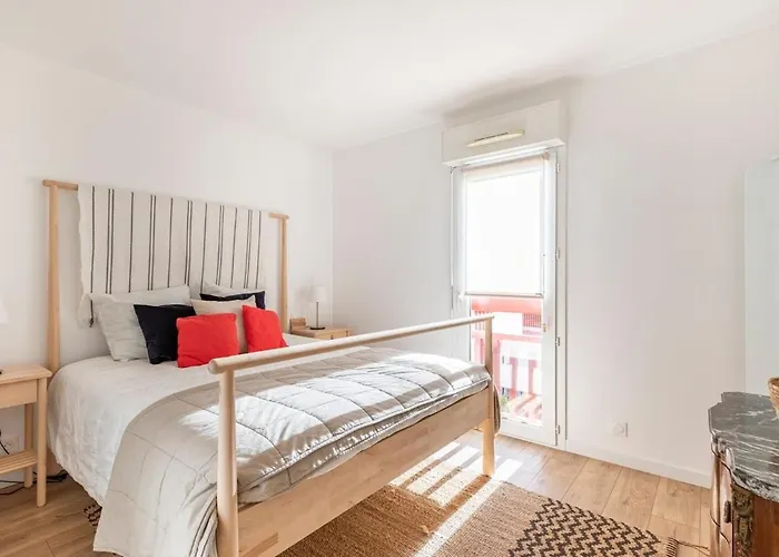 Balkoia Superbe De 75 M2 Entièrement Rénové * Saint-Jean-de-Luz